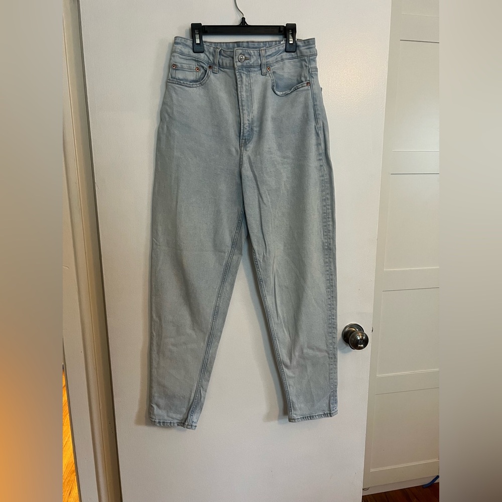 H&M Light Wash Straight Leg Jeans